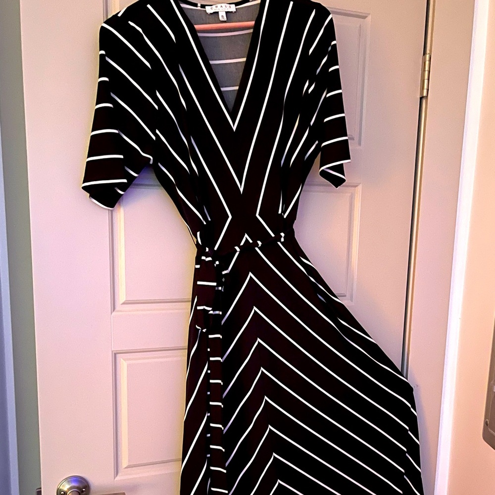 Chaos casual dress. XL. Fits beautifully on plus size or slim body.